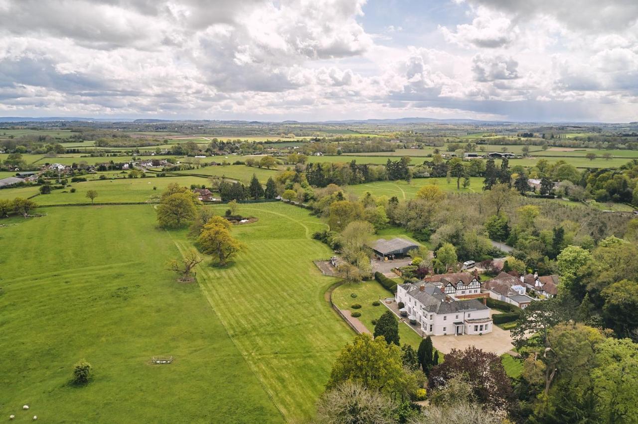 Equestrian Manor Villa Upton upon Severn Exteriör bild