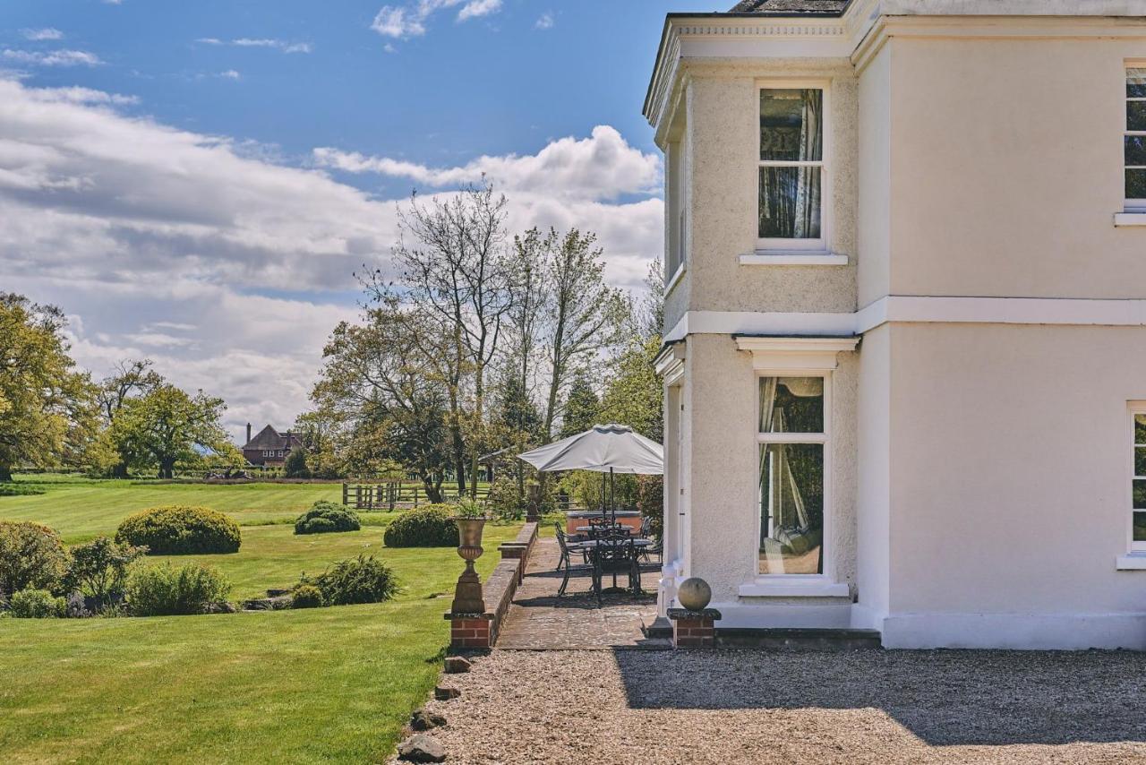 Equestrian Manor Villa Upton upon Severn Exteriör bild